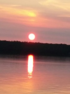 The sun sets on 2015